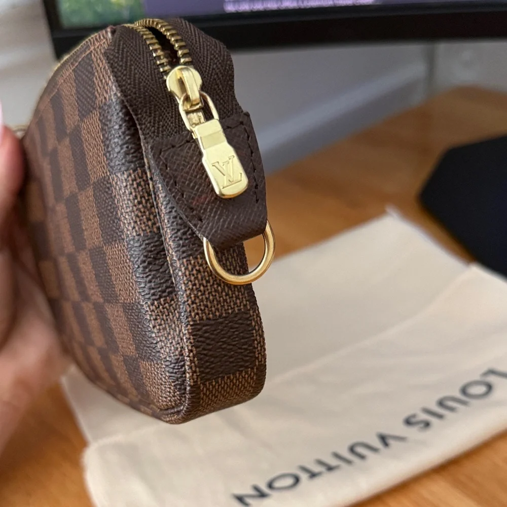 Louis Vuitton Damier bucket pochette Pouch - Picture 5 of 10